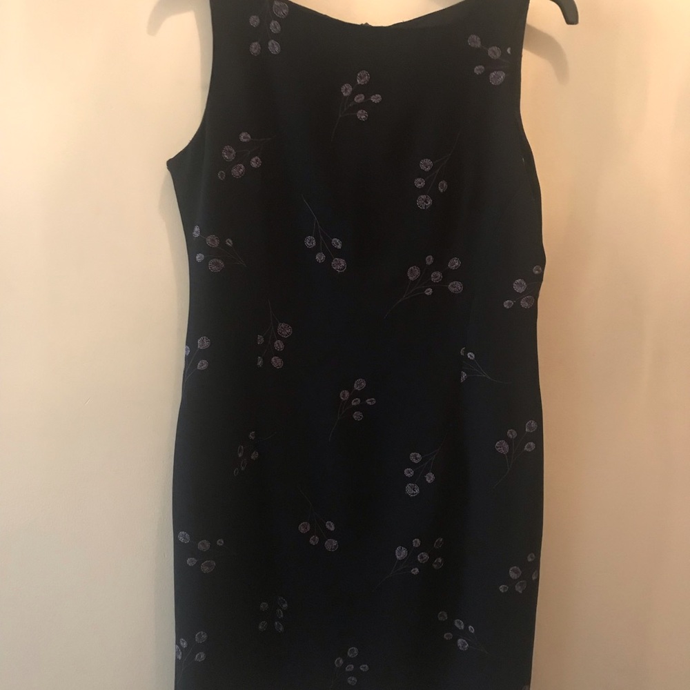 Sleeveless dress